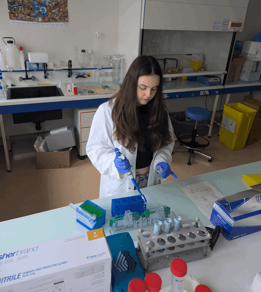 Wiktoria Lapus, research internship at GGB, Brest.